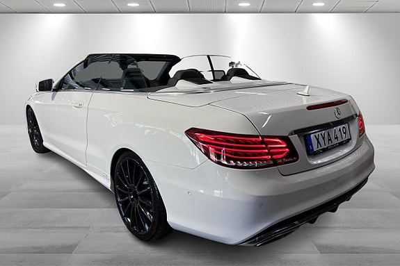 Mercedes-Benz E250 2 of 5
