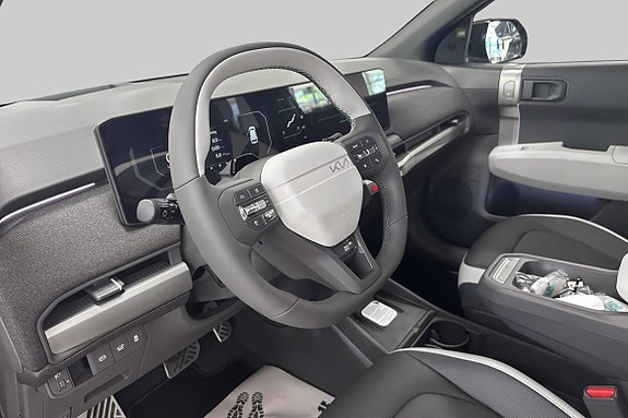 Kia EV3 8 of 17