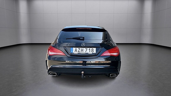 Mercedes-Benz CLA200 4 of 5
