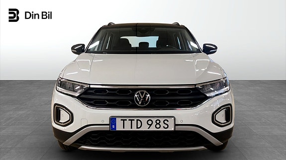 Volkswagen T-Roc 4 of 5