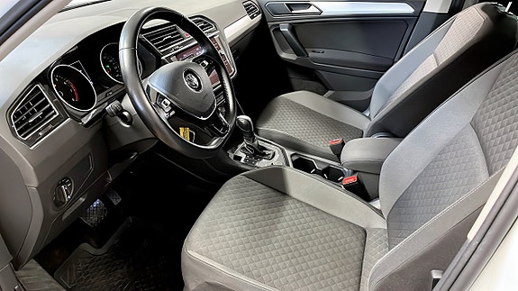 Volkswagen Tiguan 7 of 12