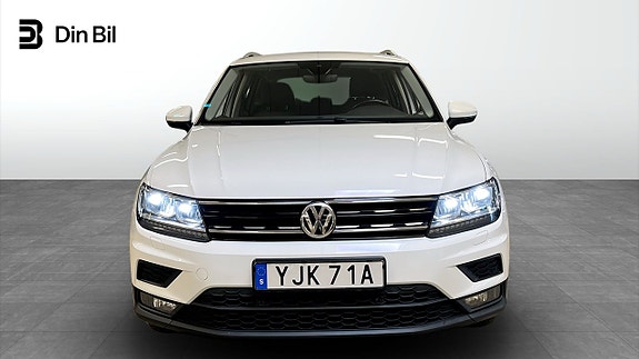 Volkswagen Tiguan 4 of 5