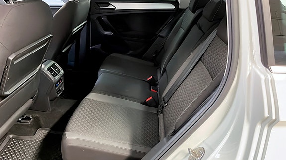 Volkswagen Tiguan 10 of 12