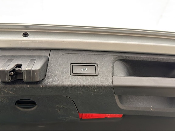 Volkswagen Passat Alltrack 11 of 27