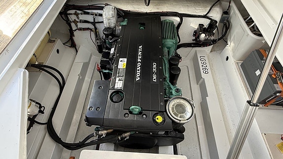 SeaLine S330 / Volvo Penta D6 330 -16 19 of 26