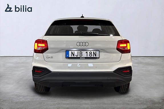 Audi Q2 4 of 5