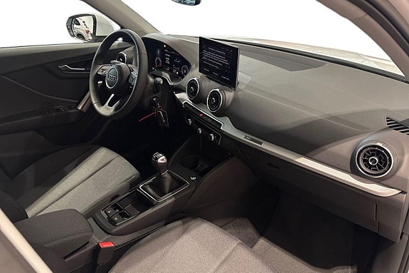 Audi Q2 16 of 22