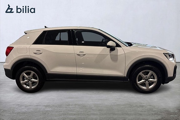 Audi Q2 6 of 22