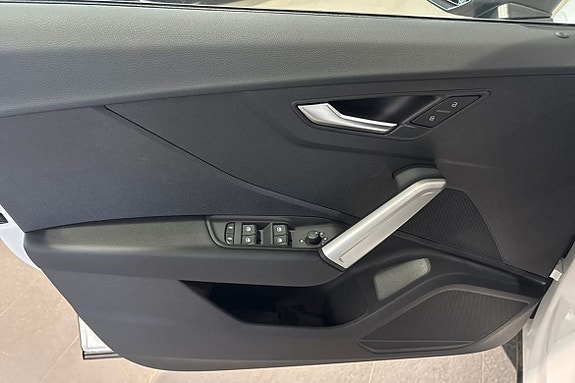 Audi Q2 15 of 22