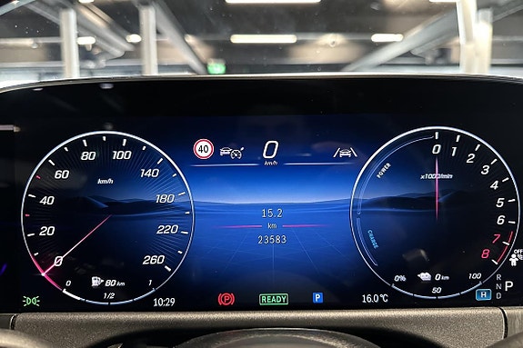 Mercedes-Benz E300 e 13 of 26