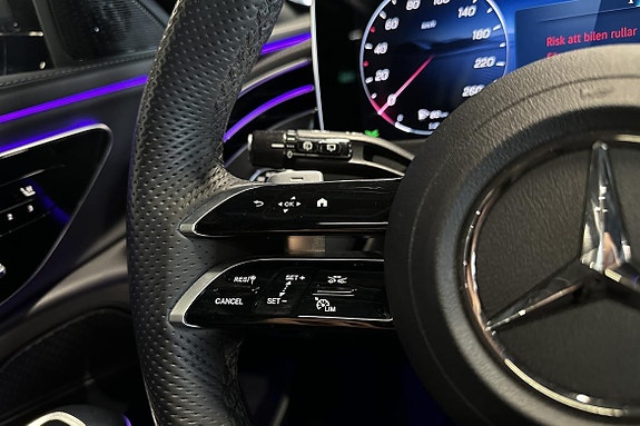 Mercedes-Benz E300 e 20 of 26
