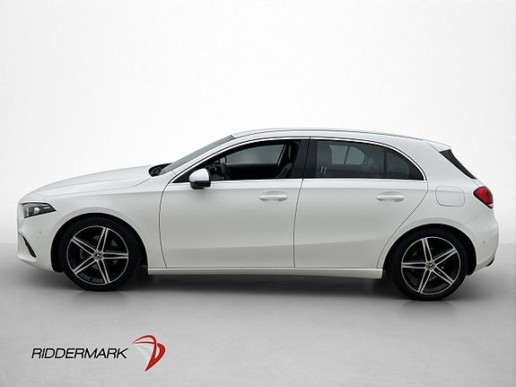 Mercedes-Benz A180 2 of 5