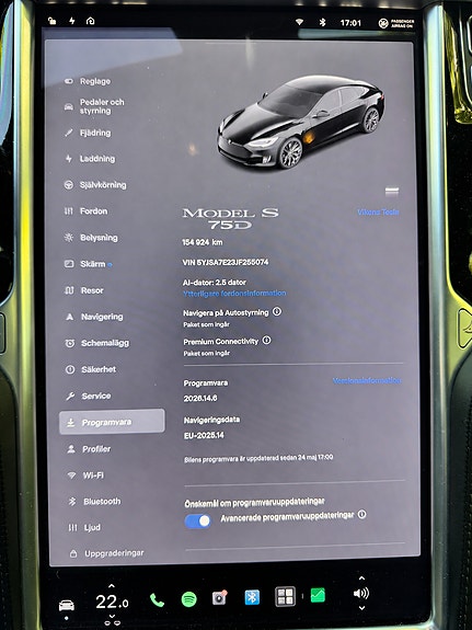 Tesla Model S 7 of 12