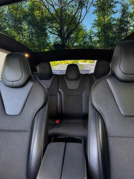 Tesla Model S 9 of 12