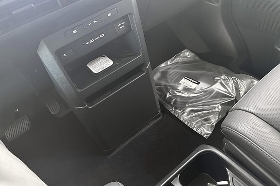 Kia PV5 10 of 17