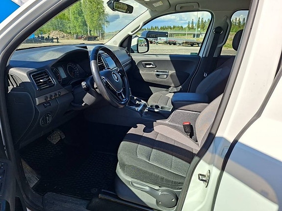 Volkswagen Amarok 3 of 5