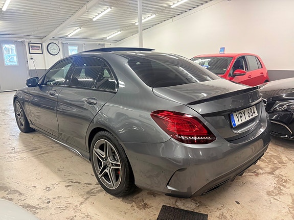 Mercedes-Benz C220 d 3 of 26