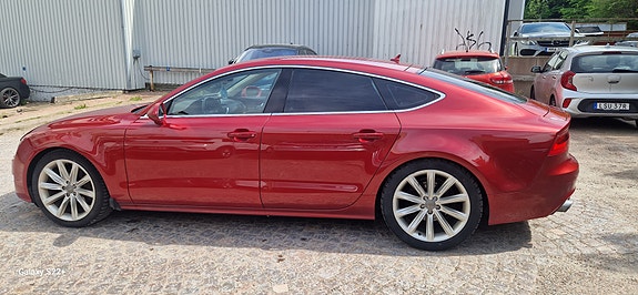 Audi A7 2 of 5