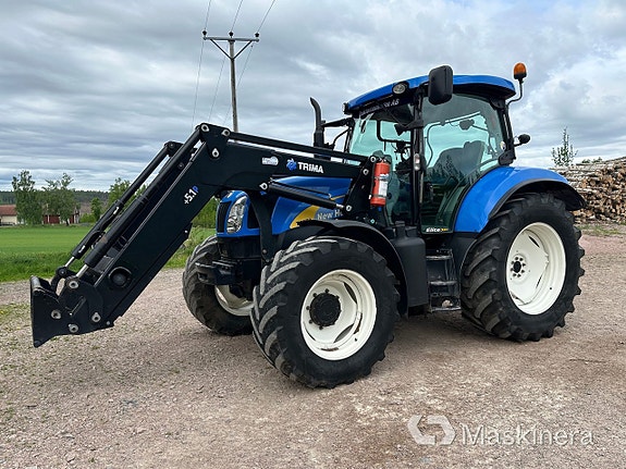 Traktor New Holland T6070 med lastare
