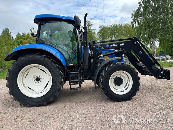 Traktor New Holland T6070 med lastare 6 of 22