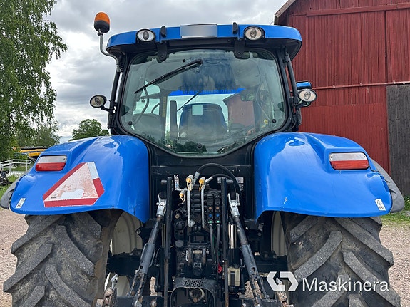 Traktor New Holland T6070 med lastare 10 of 22