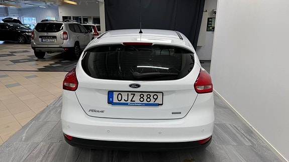 Ford Focus 5 of 5