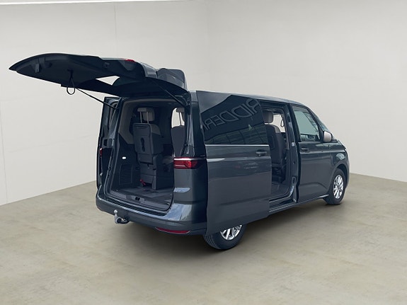 Volkswagen Multivan 11 of 30