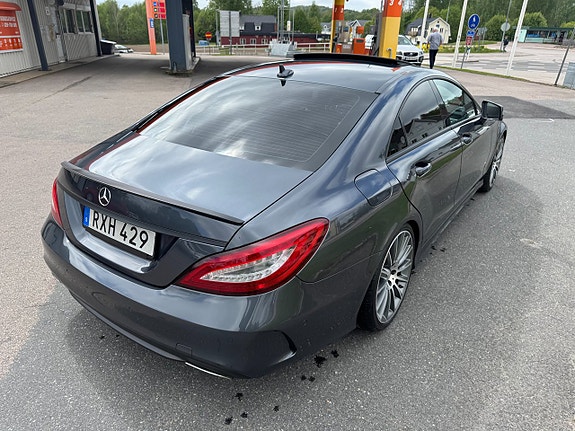 Mercedes-Benz CLS350 9 of 15