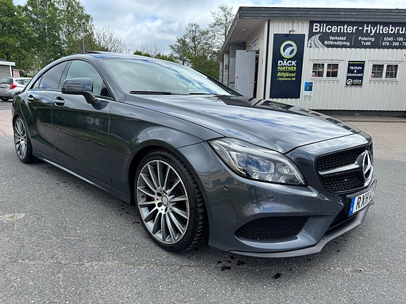 Mercedes-Benz CLS350 2 of 5
