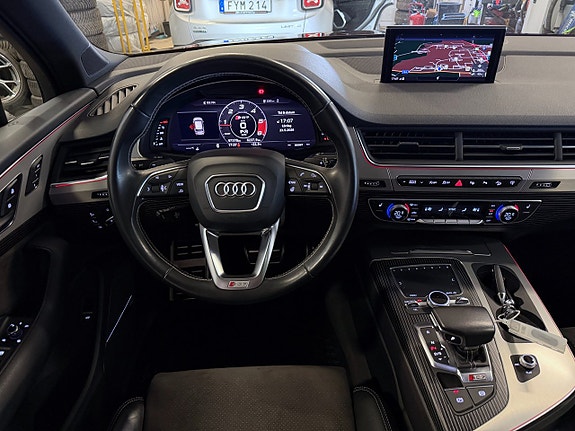 Audi SQ7 4 of 19