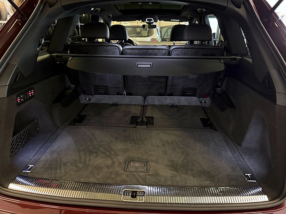 Audi SQ7 13 of 19