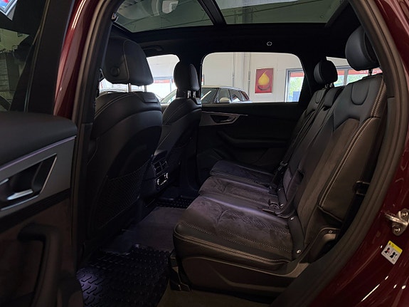 Audi SQ7 6 of 19