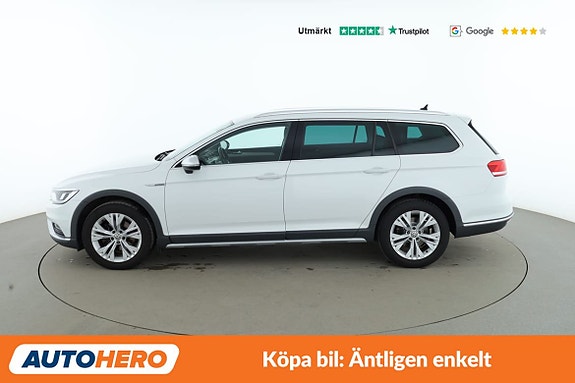 Volkswagen Passat Alltrack 2 of 5