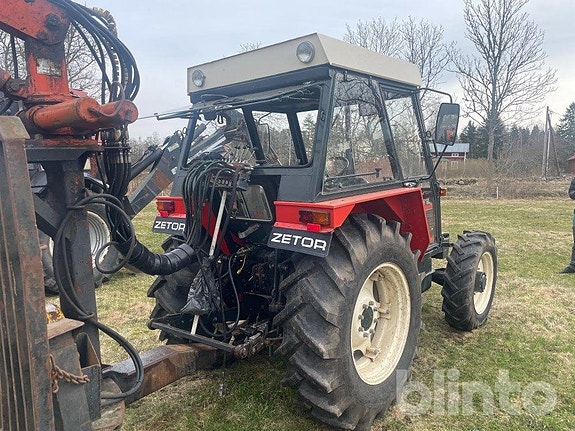 Traktor med skogsvagn Zetor 5245 (se skick) 4 of 5