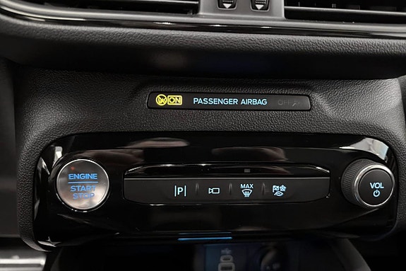 Ford Kuga 16 of 21