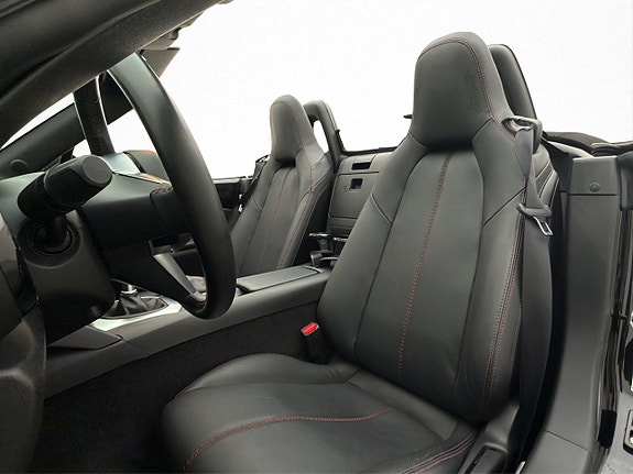 Mazda MX-5 12 of 29