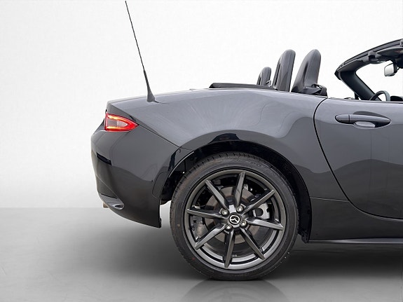 Mazda MX-5 26 of 29