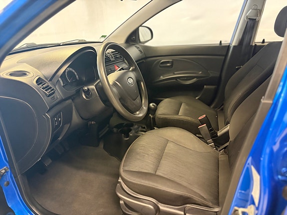 Kia Picanto 5 of 10