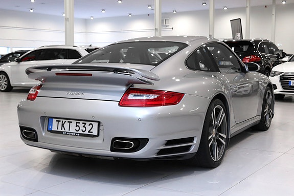 Porsche 911 Turbo 5 of 5