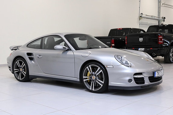 Porsche 911 Turbo 3 of 5