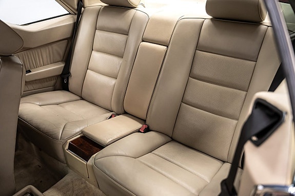 Mercedes-Benz E320 27 of 27