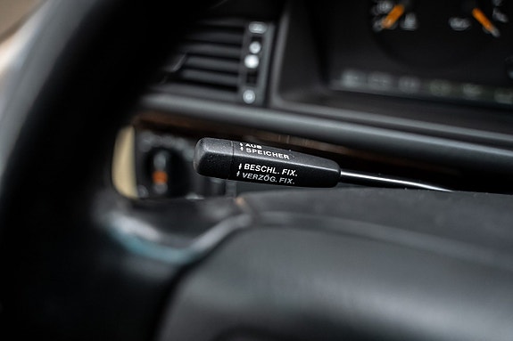 Mercedes-Benz E320 20 of 27