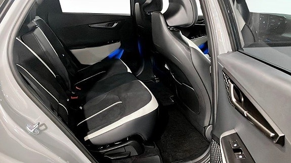 Kia EV6 5 of 12