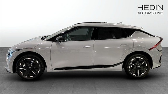 Kia EV6 7 of 12