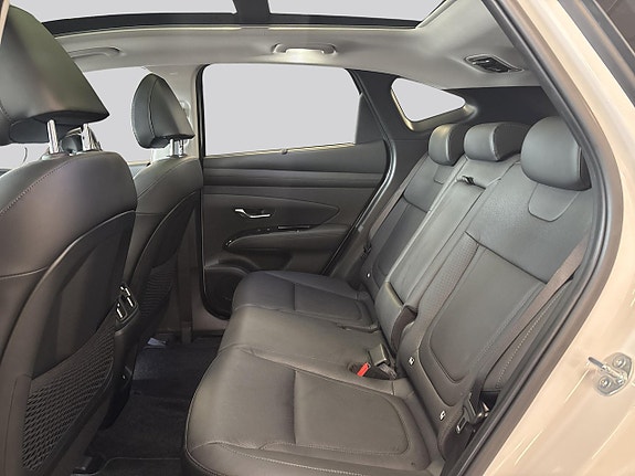 Hyundai Tucson 9 of 15