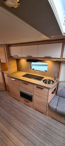 Knaus Südwind 580 UF Black Selection 9 of 14