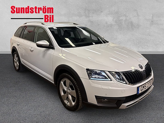 Skoda Octavia Scout 8 of 26