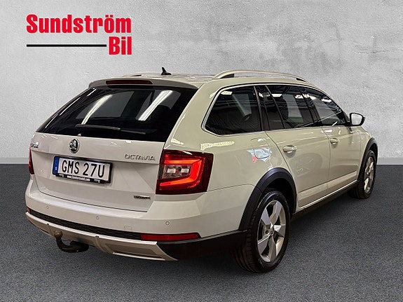 Skoda Octavia Scout 7 of 26