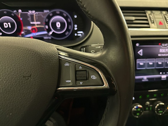 Skoda Octavia Scout 17 of 26