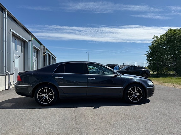 Volkswagen Phaeton 4 of 5